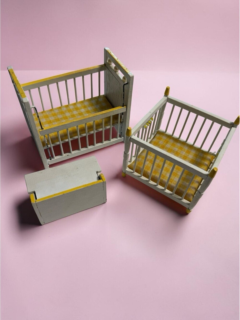Vtg Nursery White Wood Play Pen Crib & Toy Box Dollhouse Miniature 1:12